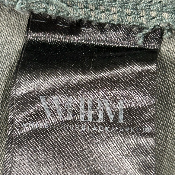 White House Black Market women’s size 8 Olive Cargo Pant. Mid rise straight crop - Picture 9 of 10